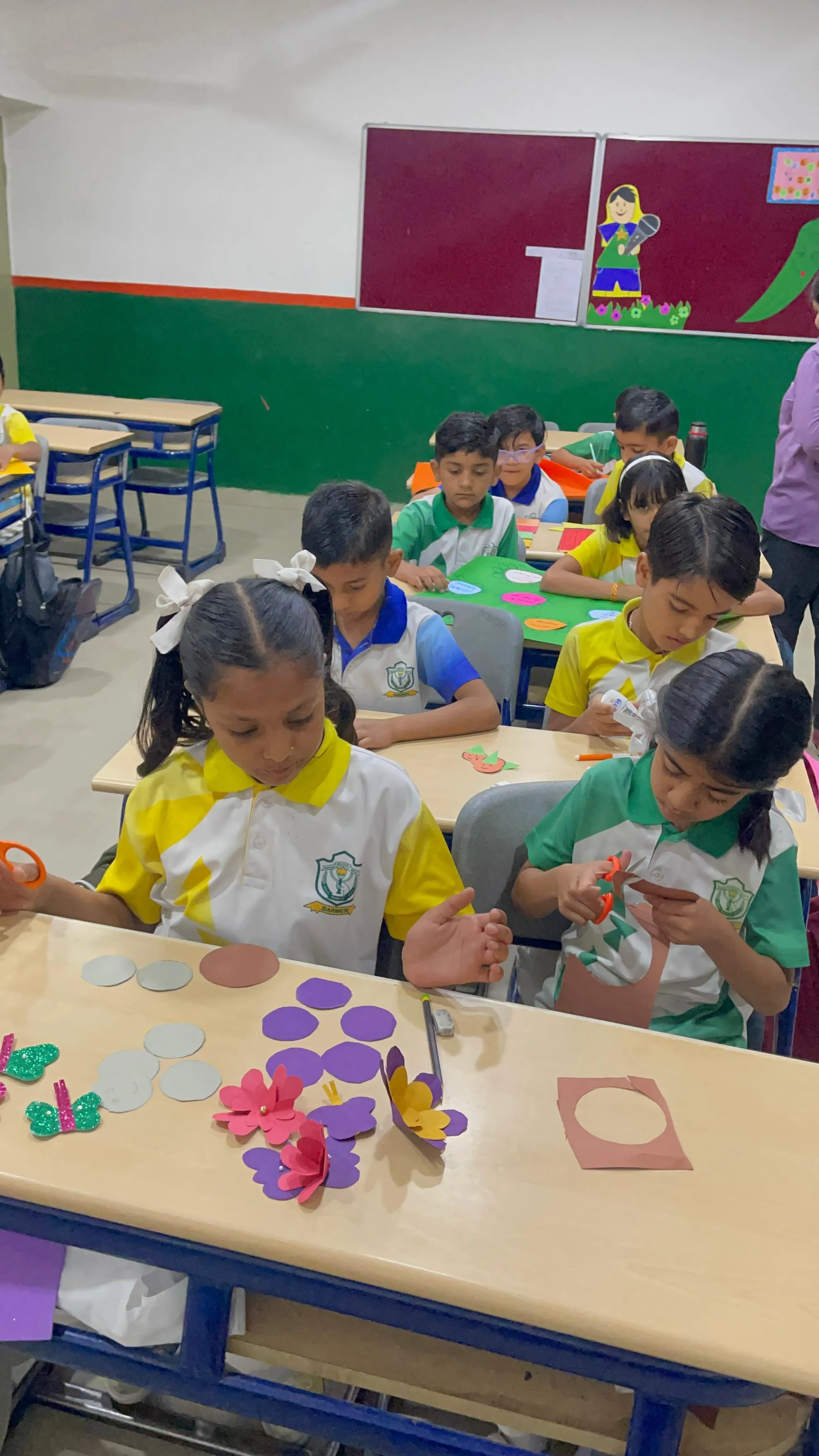 Classroom Board Decoration Activity Held Successfully
